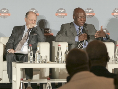 Essimi Menye, ministre de l’Agriculture du Cameroun, et Jean-Claude Gandur, président du groupe AOG, au 9ème forum EMA Invest à Genève, le 3 octobre 2013